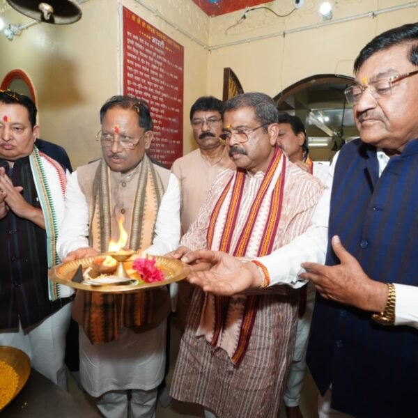 मुख्यमंत्री ने रामचंडी मंदिर में पूजा-अर्चना कर प्रदेश की खुशहाली एवं सुख-समृद्धि की कामना की….