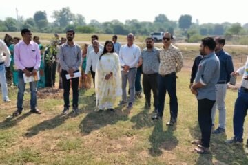 आयुक्त तारन प्रकाश सिन्हा ने बेमेतरा जिले में वीबी-जी&hellip;