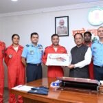मुख्यमंत्री से भारतीय वायु सेना की सारंग हेलीकॉप्टर डिस्प्ले टीम ने की सौजन्य मुलाकात….