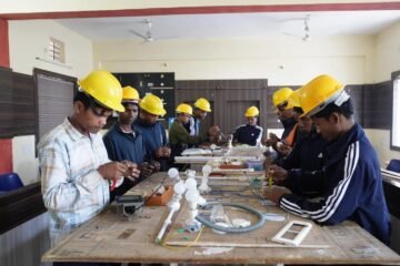 बस्तर के युवाओं को कौशल प्रशिक्षण से मिल रही&hellip;