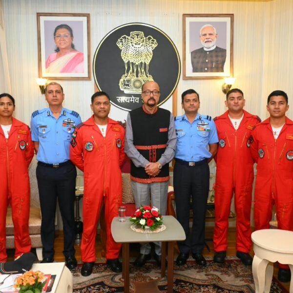 राज्यपाल रमेन डेका से एयर ऑफिसर कमांडिंग नंदा कुमार बाला ने की सौजन्य भेंट…